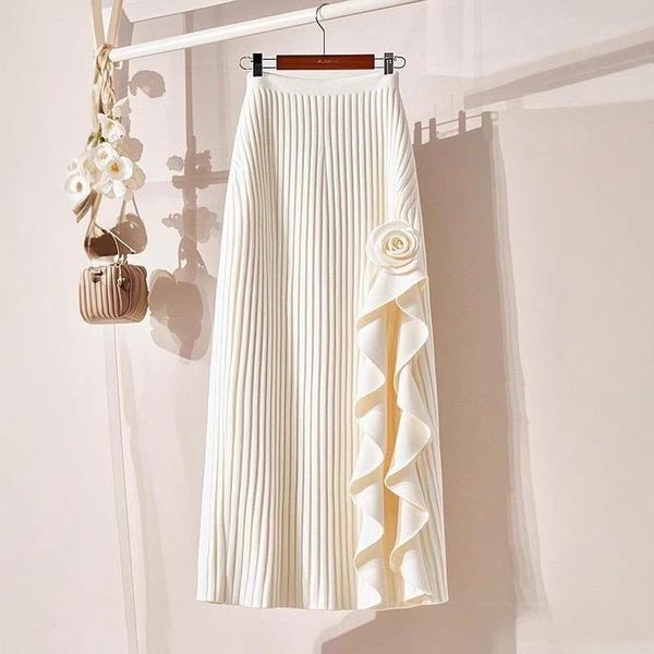 2025 New Fashion Hot-selling Knitted Skirt Women Spring High-Waist A-Line Hip-Hugging Skirt